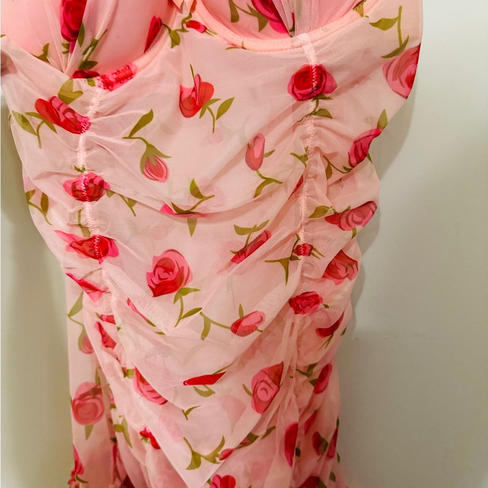 Floral Print Ruched Ruffle Hem Underwire Mesh
Slips - Picture 6 of 6